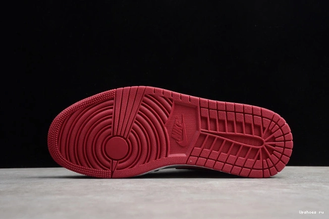 Mid 554724-066 Toe Jordan Bred  1 Air 0521